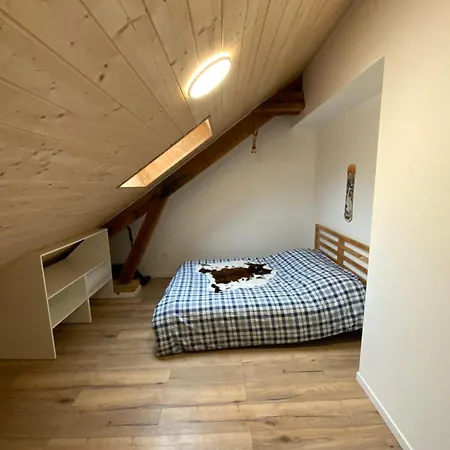 3 A La Montagne Apartment *